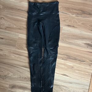 SPANX Black Leggings with Red Tag